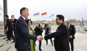 Die Delegation unter Leitung des Präsidenten der Nationalversammlung der Republik Armenien, Herrn Alen Simonyan,  traf den Präsidenten des Sächsischen Landtags, Herrn Dr. Matthias Rößler