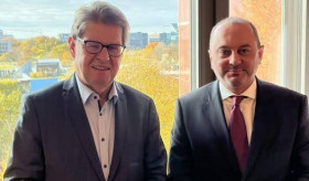 Դեսպանի հանդիպումը Բունդեսթագի պատգամավոր դոկտոր Ռալֆ Շտեգների հետ