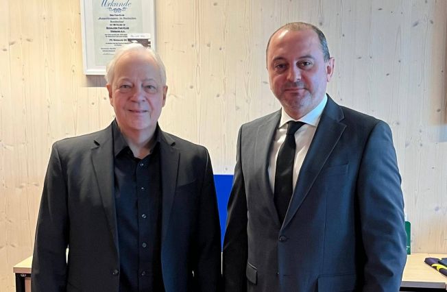 Der Botchafter traf sich mit Herrn Markus Töns, dem Obmann des Ausschusses für die Angelegenheiten der Europäischen Union im Bundestag.