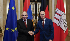 Treffen des Ministerpräsidenten der Republik Armenien in Hamburg im Rahmen seines offiziellen Besuchs in der Bundesrepublik Deutschland (Eng.)