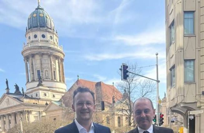 Դեսպան Ենգիբարյանի հանդիպումը պատգամավոր Ֆիլիպ  Մ․Ա․ Հոֆմանի հետ